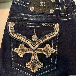 Miss Me Signature Skinny jeans!